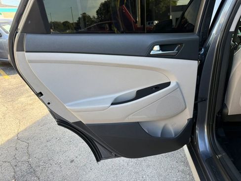 Used 2018 Hyundai Tucson SEL AWD/4WD image 11