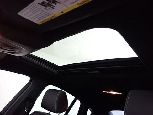 Used 2018 BMW X4 M40i image 29