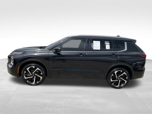 Used 2023 Mitsubishi Outlander SEL AWD/4WD image 2