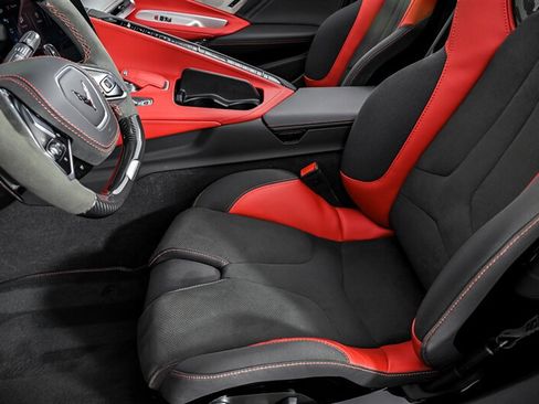 Used 2024 Chevrolet Corvette Z06 w/ Z07 Performance Package RWD image 17