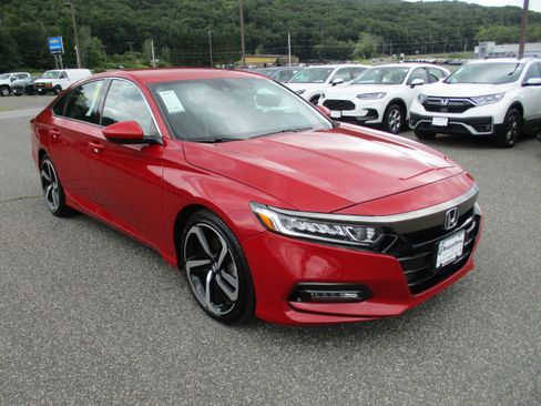 Certified 2018 Honda Accord Sport image 3