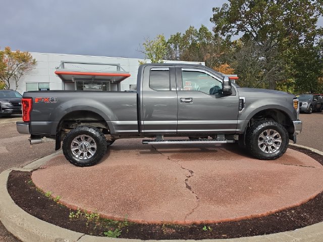 Used 2019 Ford F250 XLT w/ XLT Premium Package AWD/4WD image 6