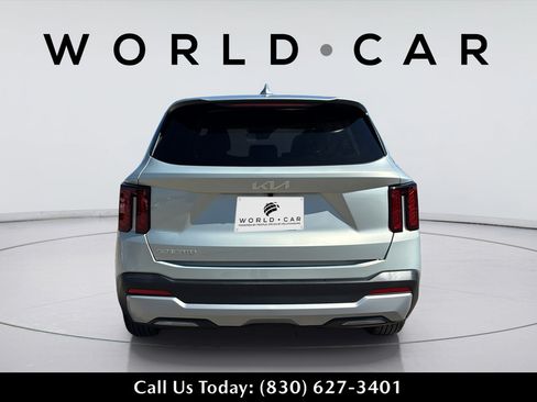 Certified 2026 Kia Sorento LX FWD image 7