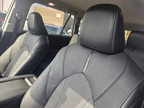Used 2024 Toyota Grand Highlander FWD image 23