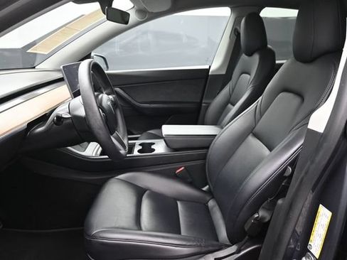 Used 2022 Tesla Model Y Long Range AWD/4WD image 14