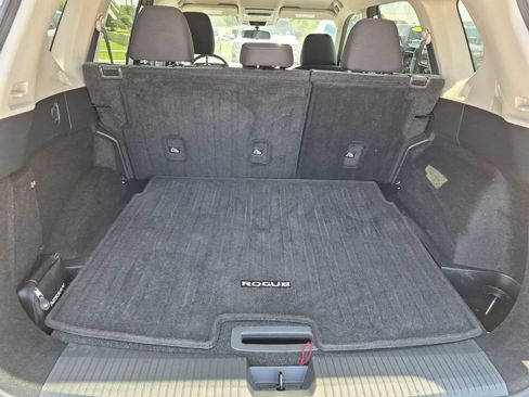 Used 2021 Nissan Rogue SV FWD image 39