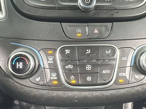 Used 2024 Chevrolet Malibu LT image 24