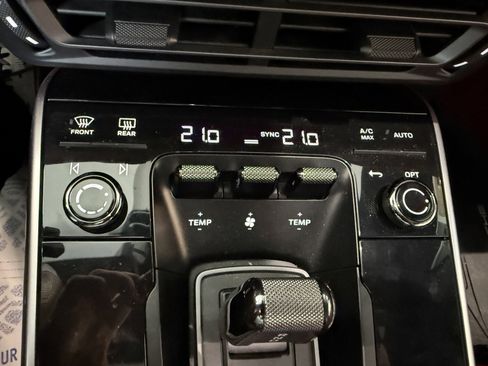 Used 2021 Porsche 911 Turbo S AWD/4WD image 37