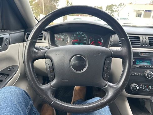 Used 2012 Chevrolet Impala LT w/ LT Sunroof Package image 18