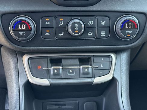Used 2023 GMC Terrain Denali w/ Denali Premium Package AWD/4WD image 31