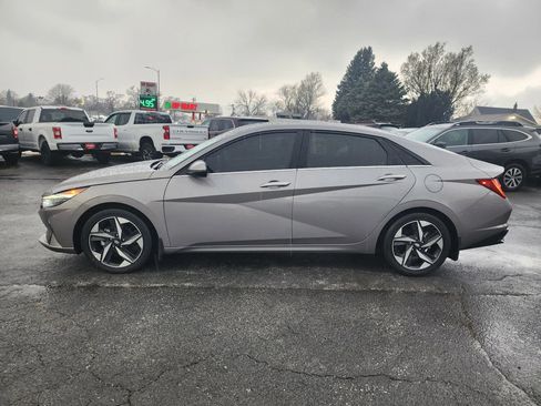 Used 2023 Hyundai Elantra Limited image 4