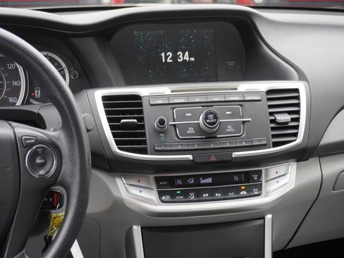 Used 2013 Honda Accord LX image 13