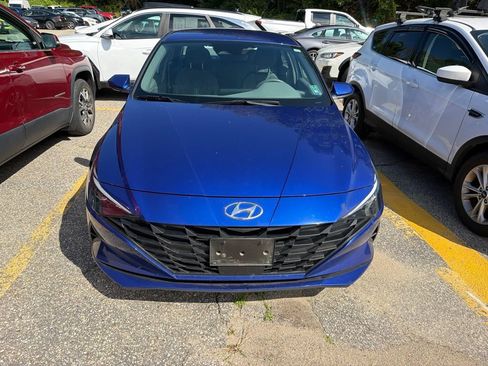 Used 2023 Hyundai Elantra SEL w/ Convenience Package FWD image 6