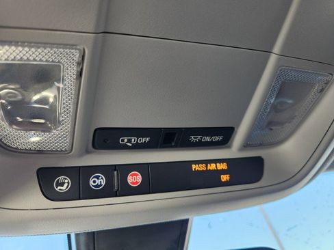 Used 2018 Chevrolet Malibu LT image 43