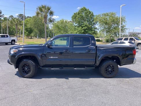 Used 2020 Toyota Tacoma SR5 image 2