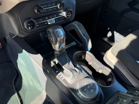 Certified 2024 Ford Bronco Wildtrak image 15