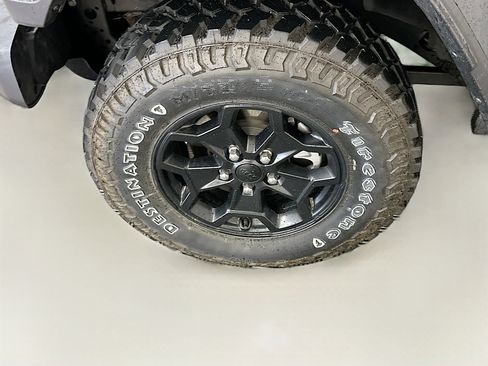 Used 2023 Jeep Wrangler Unlimited w/ Cold Weather Group AWD/4WD image 11