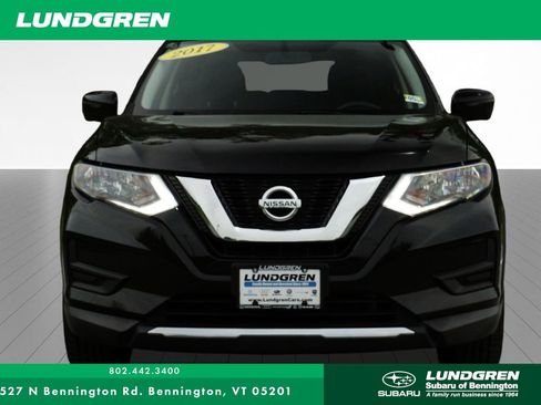 Used 2017 Nissan Rogue SV w/ SV Premium Package AWD/4WD image 29