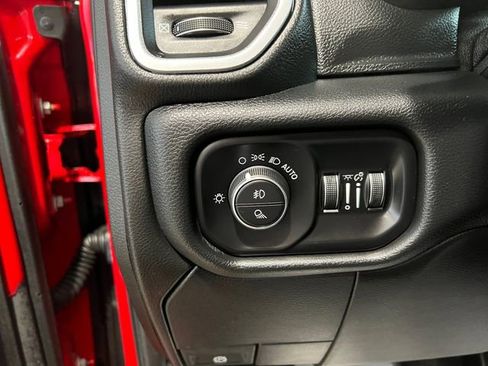 Used 2019 RAM 2500 Laramie image 16