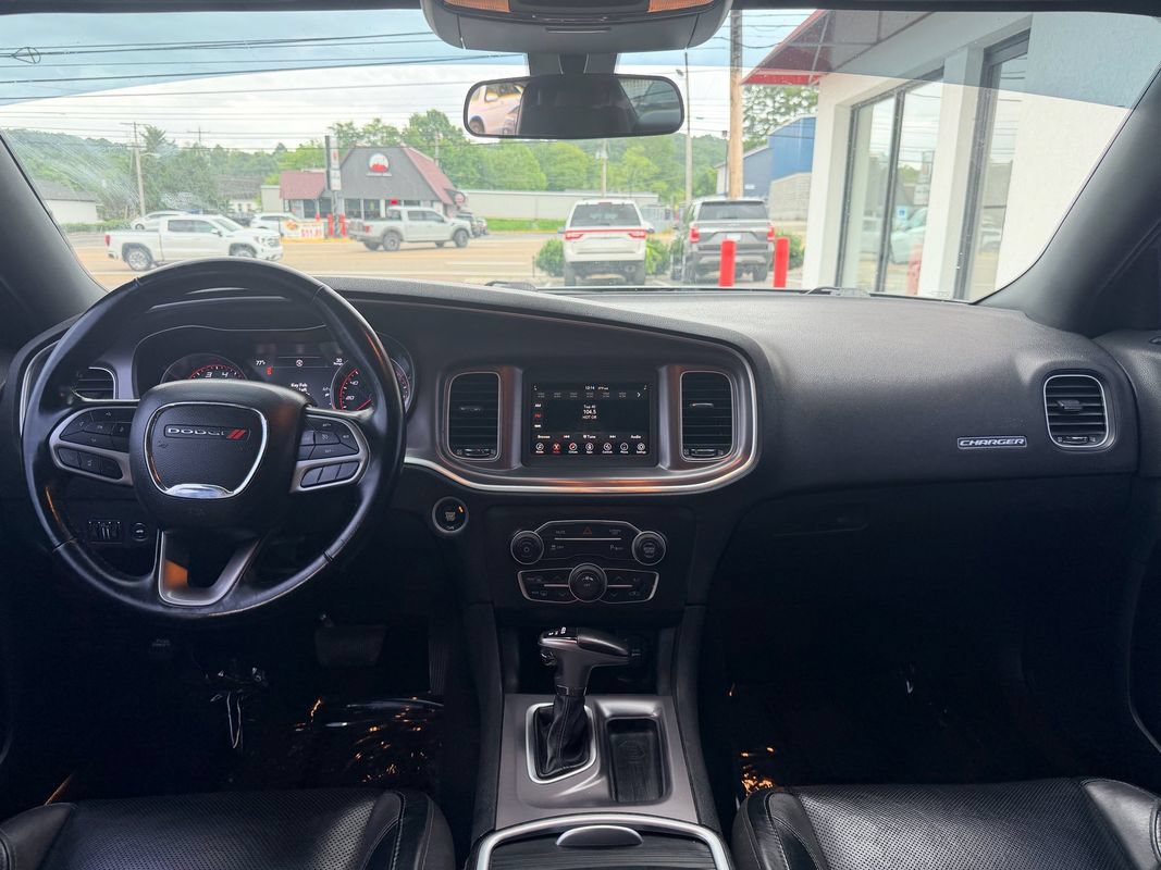 Used 2021 Dodge Charger SXT w/ Leather Interior Group RWD image 18