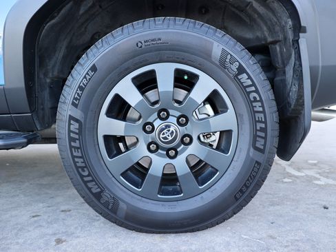 Used 2025 Toyota Land Cruiser image 15