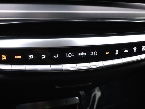Used 2024 Cadillac Lyriq Sport AWD/4WD image 30