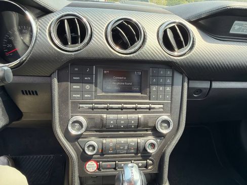 Used 2016 Ford Mustang Coupe RWD image 2