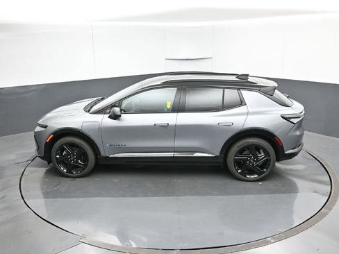 New 2026 Chevrolet Equinox EV RS image 19