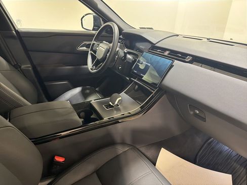 Used 2026 Land Rover Range Rover Velar S AWD/4WD image 24