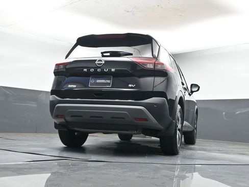 Used 2023 Nissan Rogue SV image 34