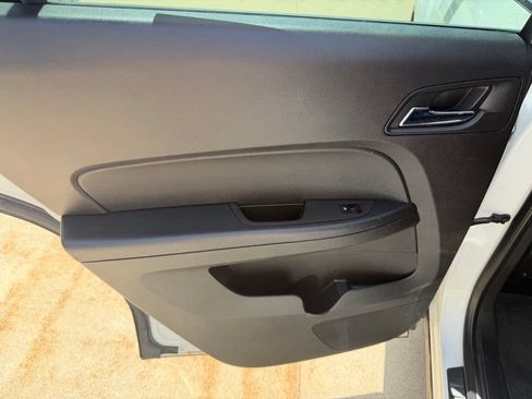 Used 2014 Chevrolet Equinox LS FWD image 10