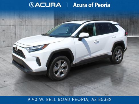 Used 2025 Toyota RAV4 XLE FWD image 1