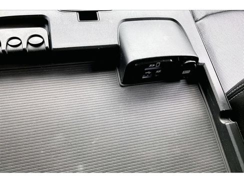 Used 2015 RAM 3500 Laramie AWD/4WD image 26