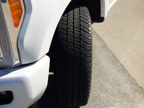 Used 2017 Ford F350 Platinum w/ Platinum Ultimate Package image 10