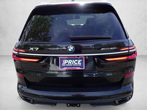 Used 2023 BMW X7 xDrive40i w/ M Sport Package AWD/4WD image 3
