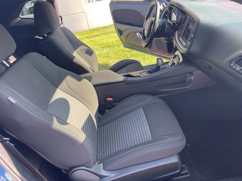 Used 2022 Dodge Challenger SXT w/ Driver Convenience Group image 26