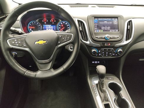 Used 2022 Chevrolet Equinox LT FWD image 22