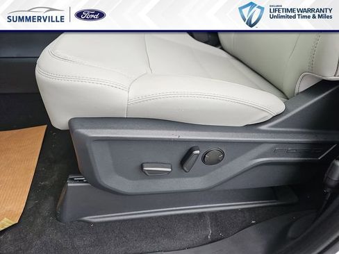 New 2026 Ford Expedition Active RWD image 21
