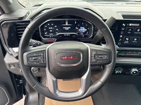 Used 2023 GMC Sierra 1500 SLT image 12