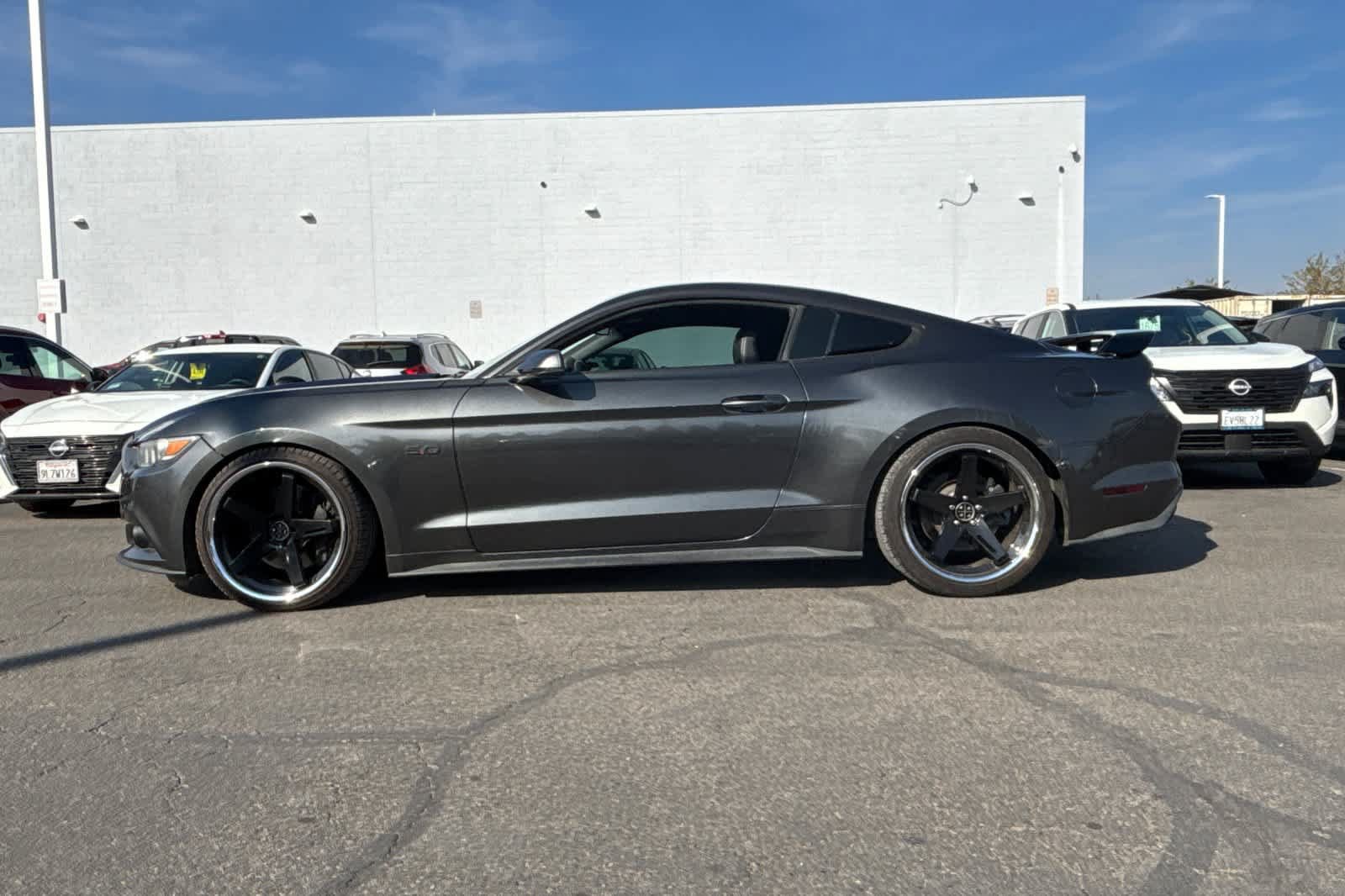 Used 2016 Ford Mustang GT Premium w/ Equipment Group 401A RWD image 5