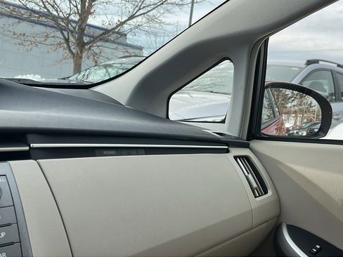 Used 2014 Toyota Prius Four image 20