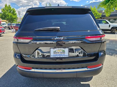 Used 2022 Jeep Grand Cherokee Limited 4xe AWD/4WD image 6