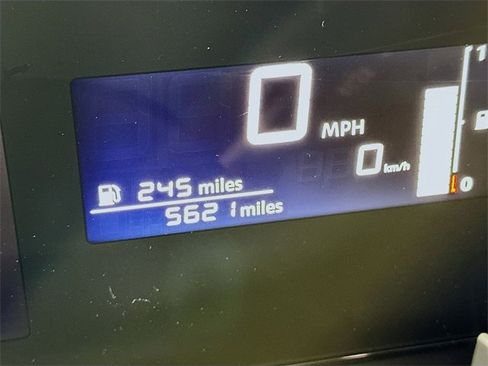 Used 2025 Nissan Kicks SV image 4