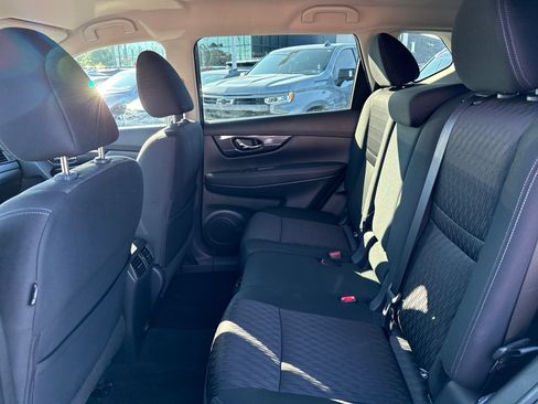 Used 2020 Nissan Rogue S w/ Special Edition Package AWD/4WD image 18