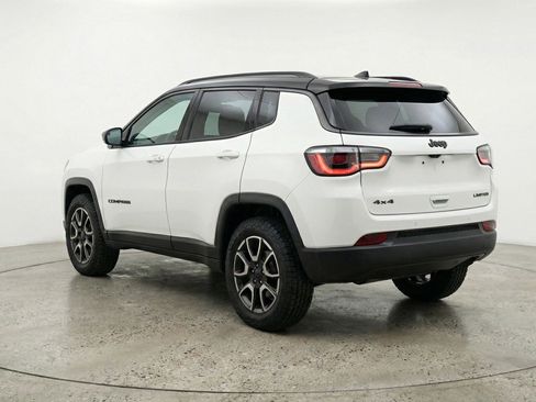Used 2025 Jeep Compass Trailhawk AWD/4WD image 6