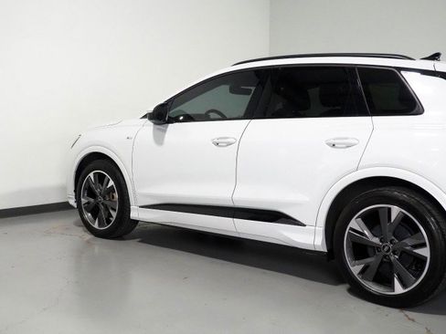 Used 2024 Audi Q4 e-tron Premium w/ Convenience Package AWD/4WD image 45