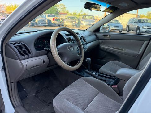Used 2002 Toyota Camry LE image 8