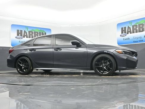Used 2025 Honda Civic Sport image 21