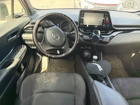 Used 2019 Toyota C-HR LE FWD image 7