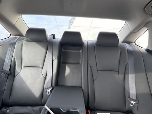 Used 2025 Honda Accord Touring image 11